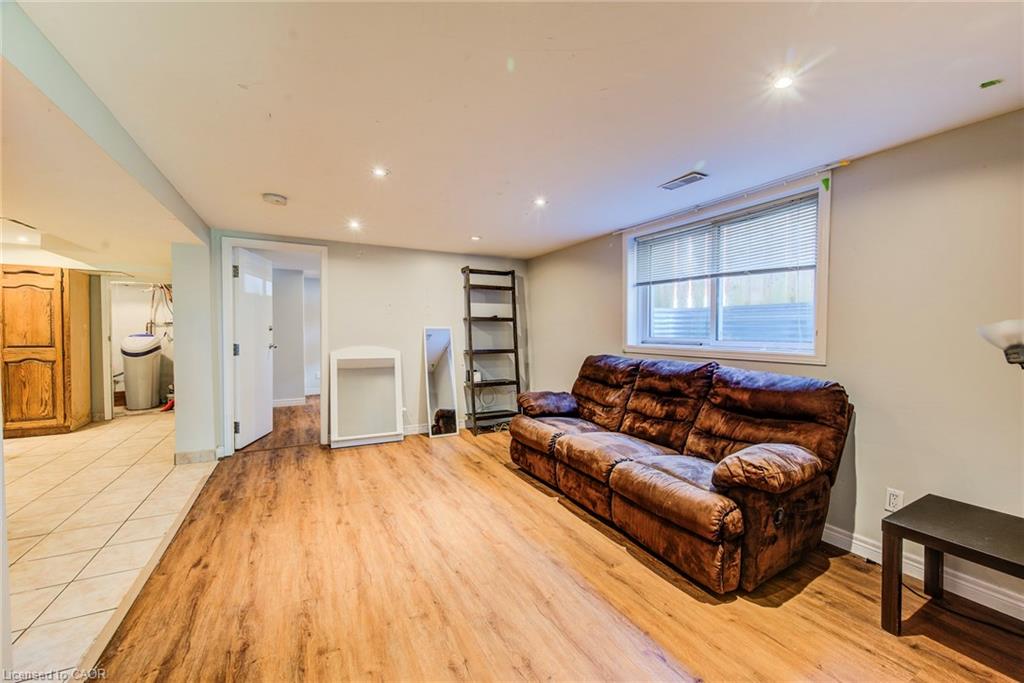 139 Elgin Crescent Property Photo 33