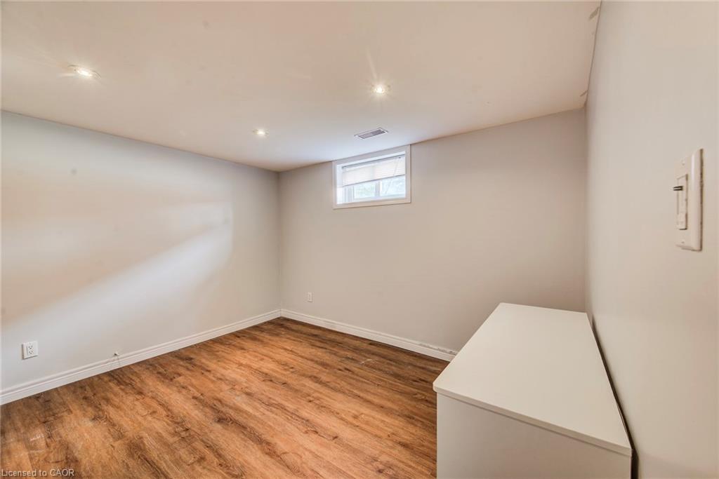 139 Elgin Crescent Property Photo 36