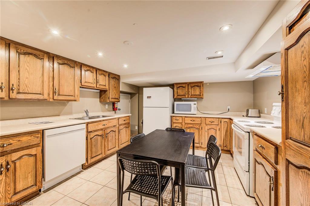 139 Elgin Crescent Property Photo 39