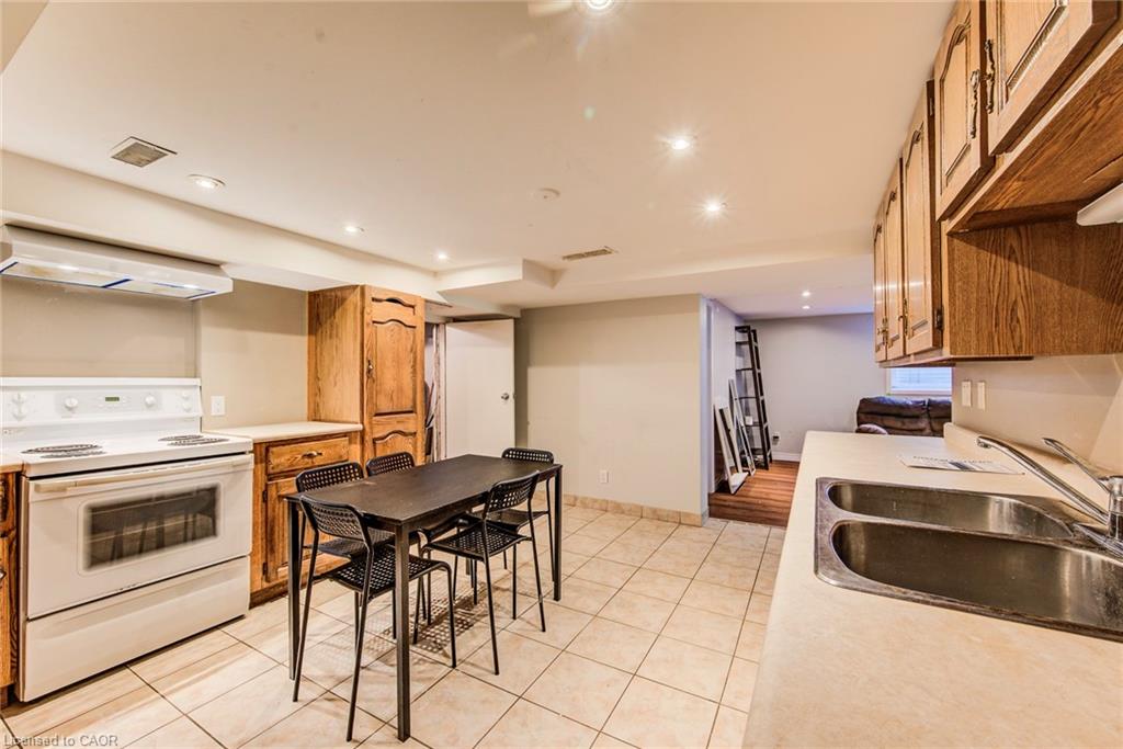139 Elgin Crescent Property Photo 40