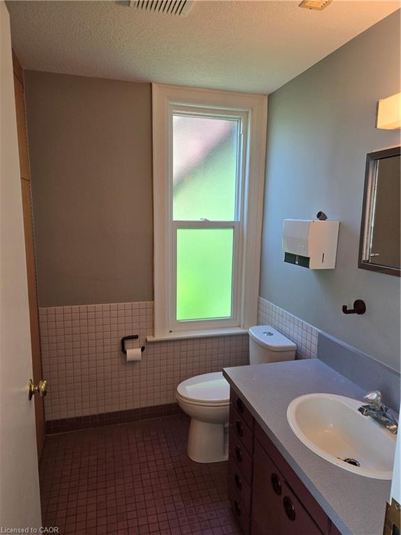 1-301 Frederick Street Property Photo 3