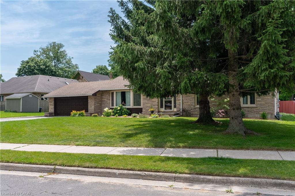 74 Pine Street Property Photo 3