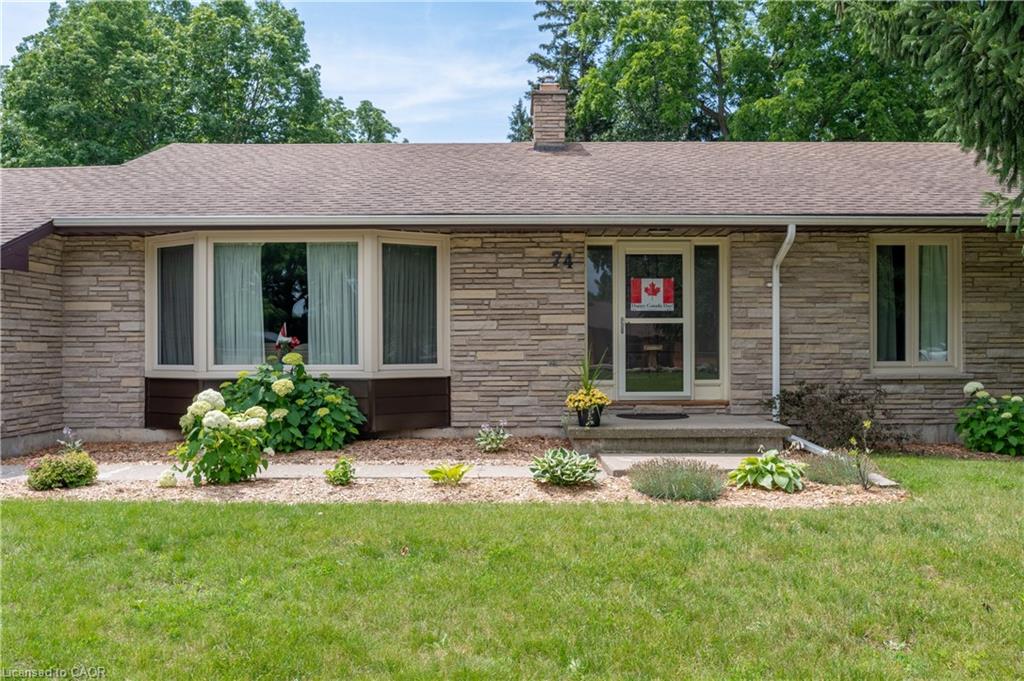 74 Pine Street Property Photo 4