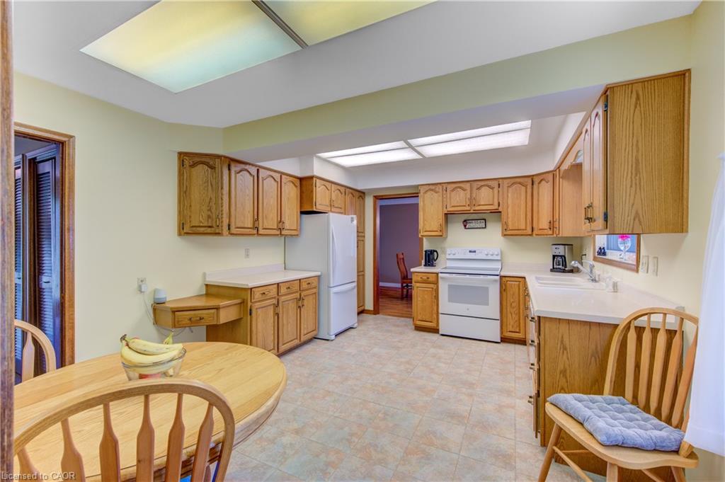 74 Pine Street Property Photo 18
