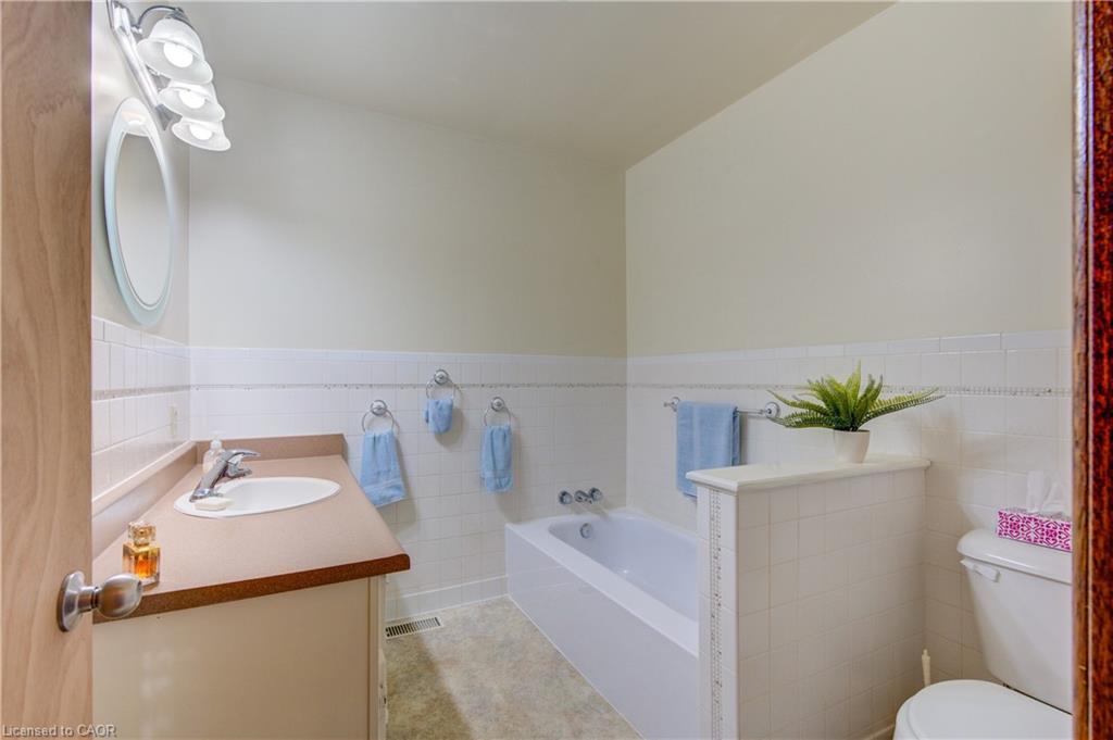 74 Pine Street Property Photo 20