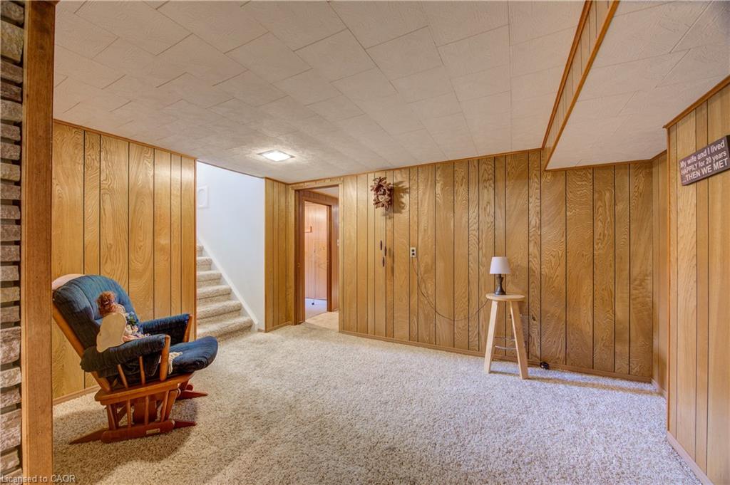 74 Pine Street Property Photo 28