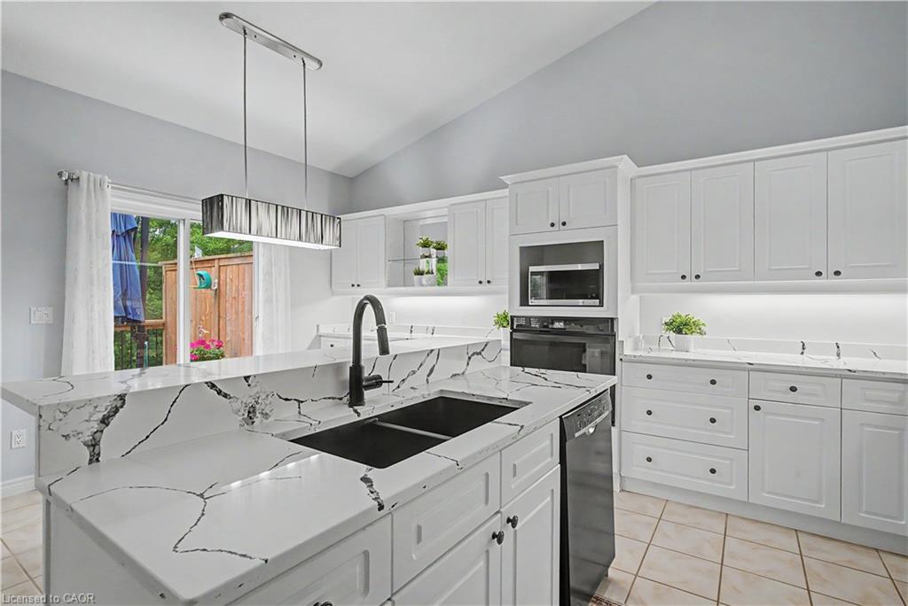 3-24 Hardy Road Property Photo 9
