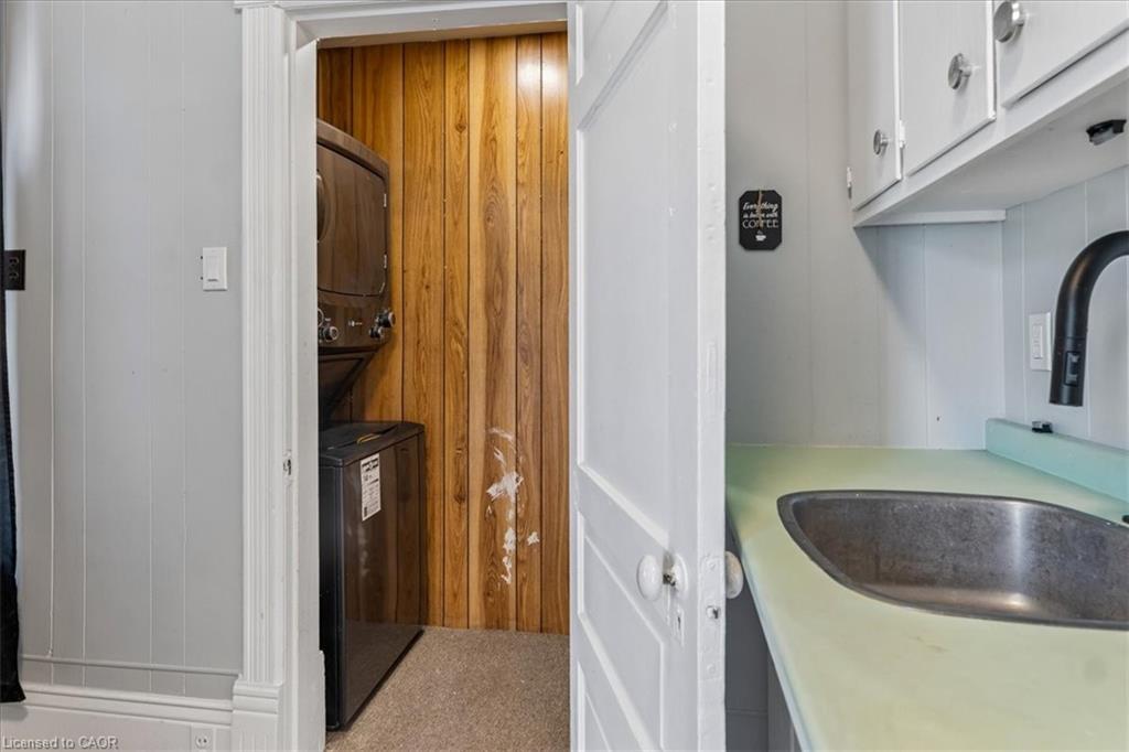 74 Erie Avenue Property Photo 6
