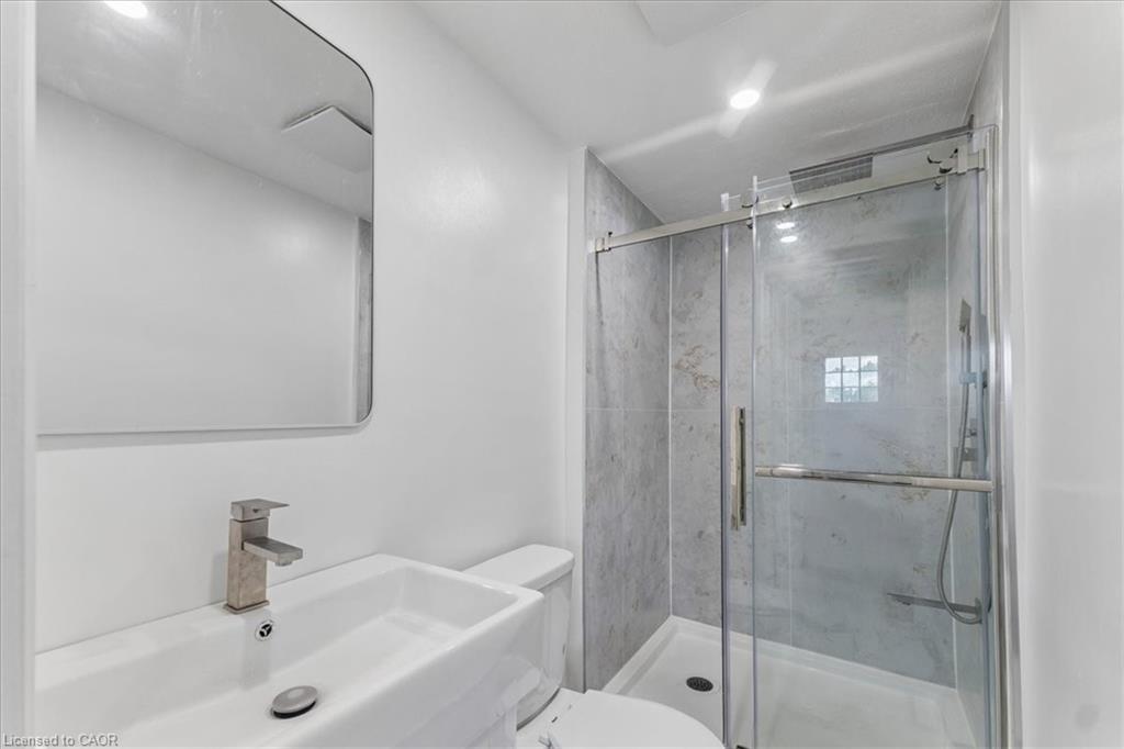 74 Erie Avenue Property Photo 8