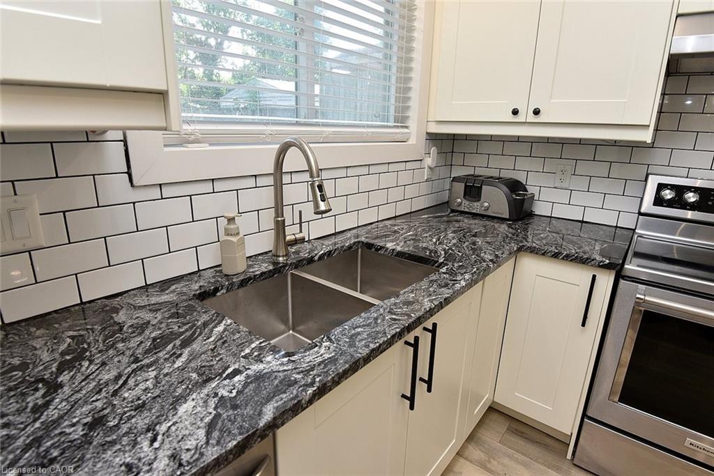 1091 Upper Wellington Street Property Photo 14