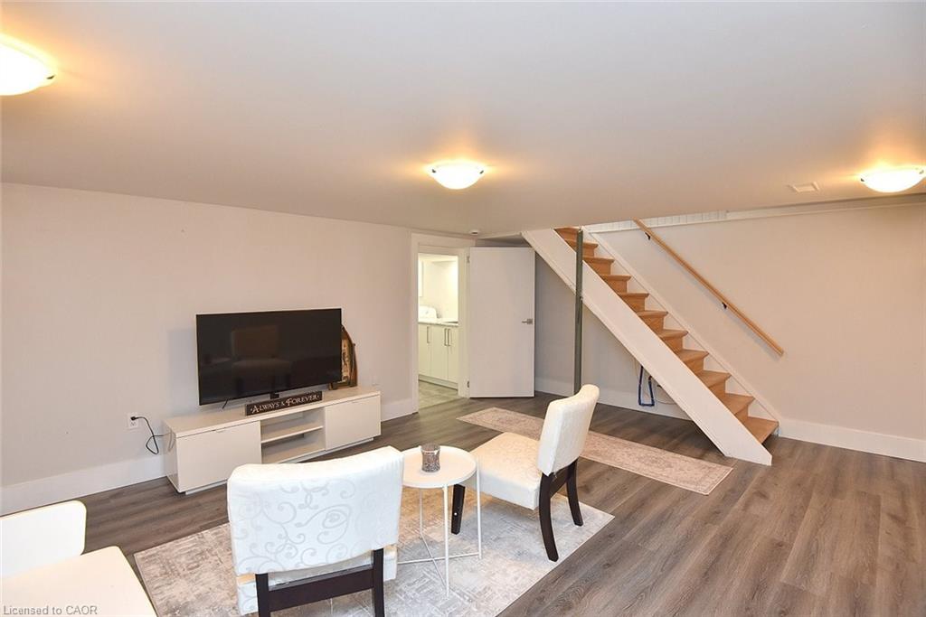 1091 Upper Wellington Street Property Photo 26