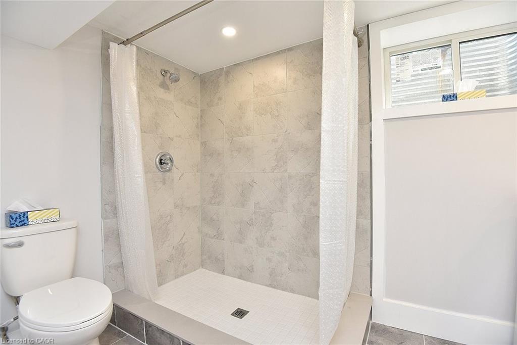1091 Upper Wellington Street Property Photo 29