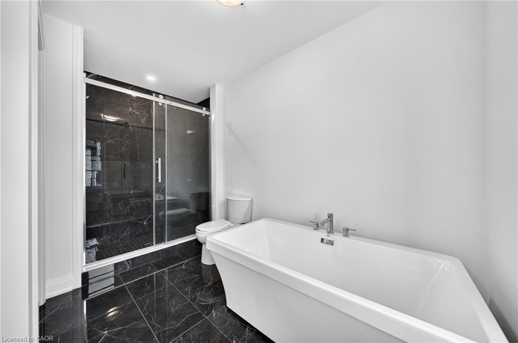 24-675 Victoria Road N Property Photo 17