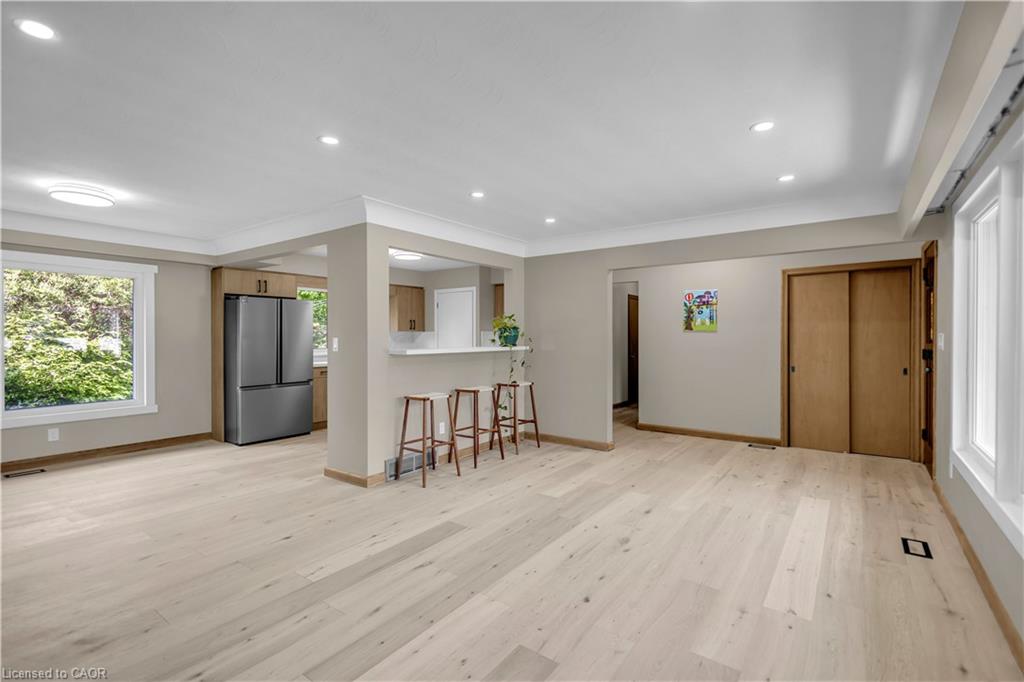 626 Iroquois Avenue Property Photo 6