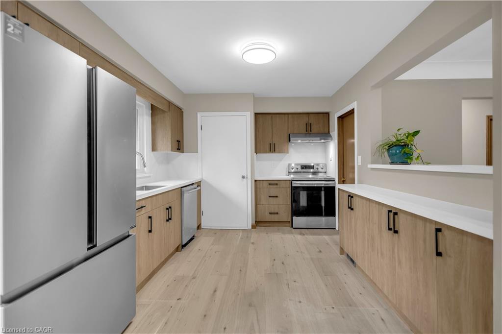 626 Iroquois Avenue Property Photo 10