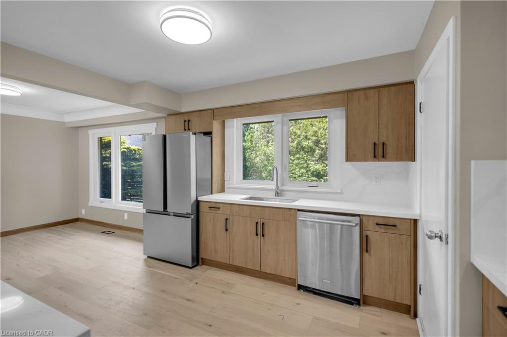 626 Iroquois Avenue Property Photo 11