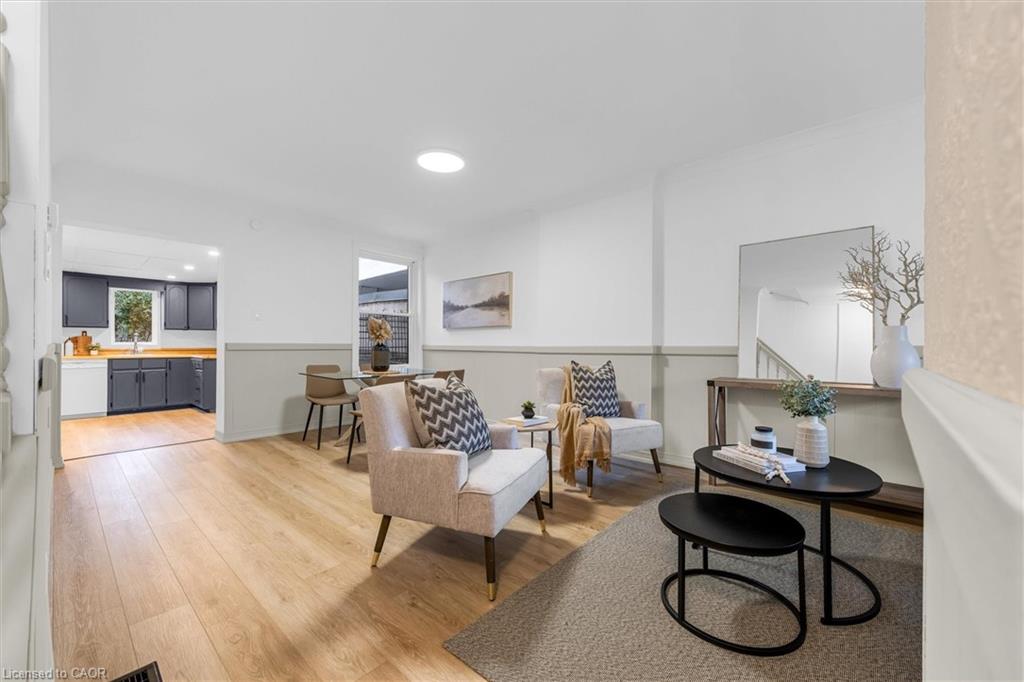 11 Ford Street Property Photo 7