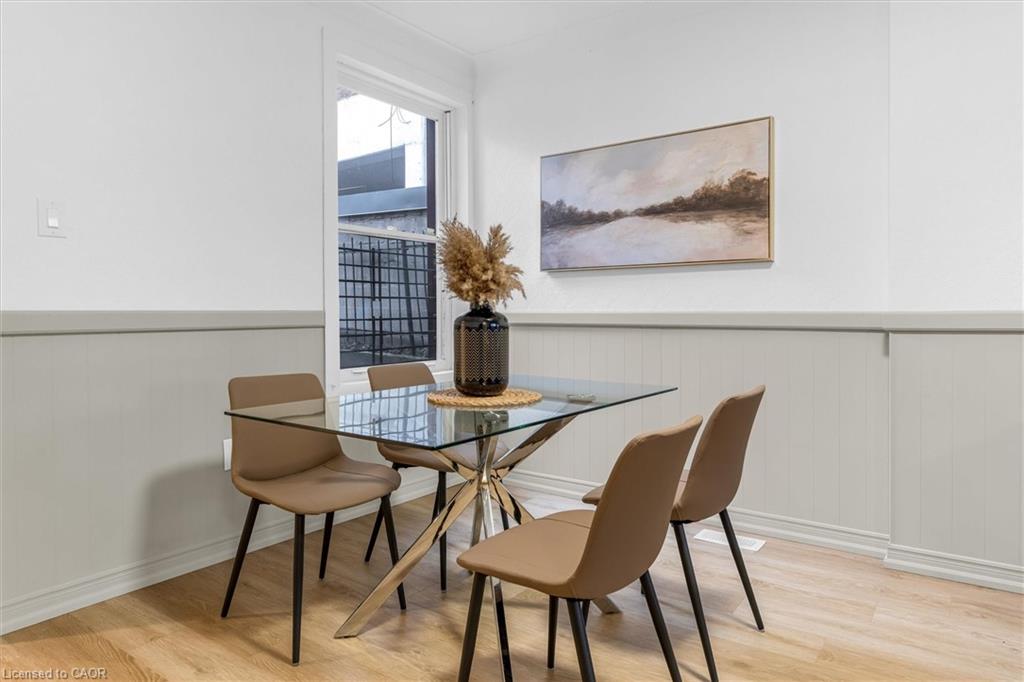 11 Ford Street Property Photo 8