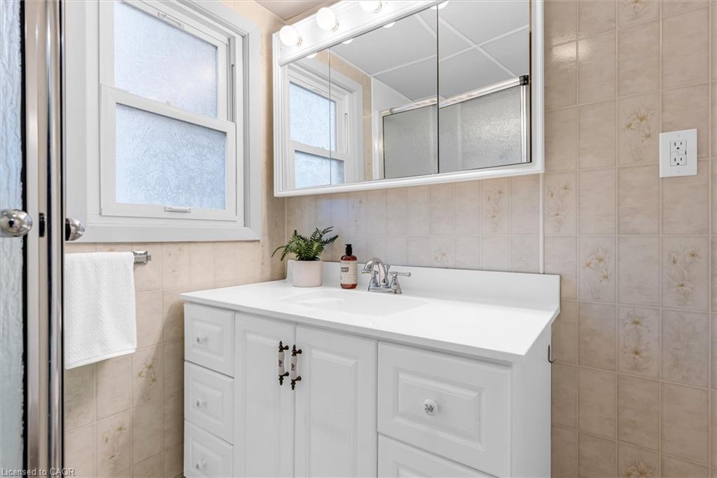11 Ford Street Property Photo 22