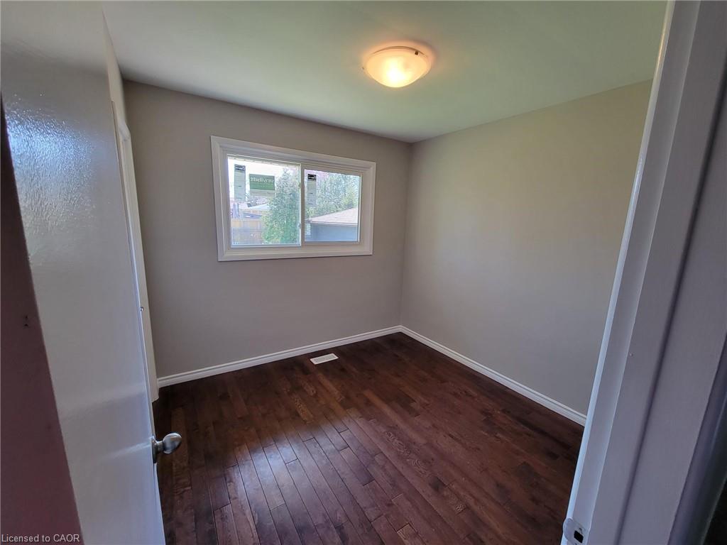 107 South Bend Road W Property Photo 9