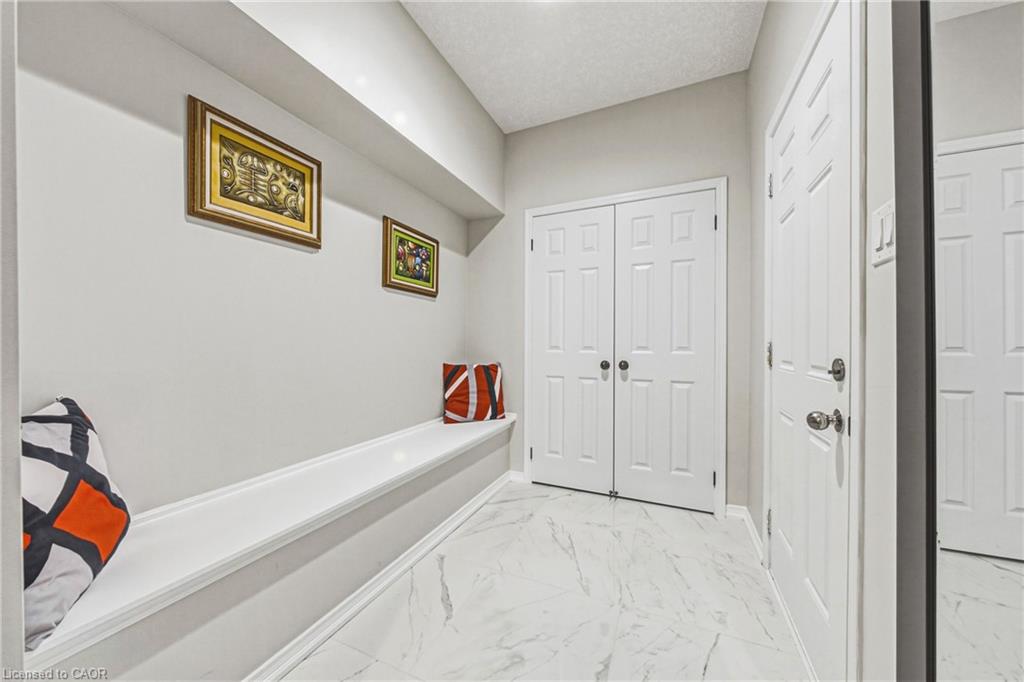 8776 Dogwood Crescent Property Photo 8