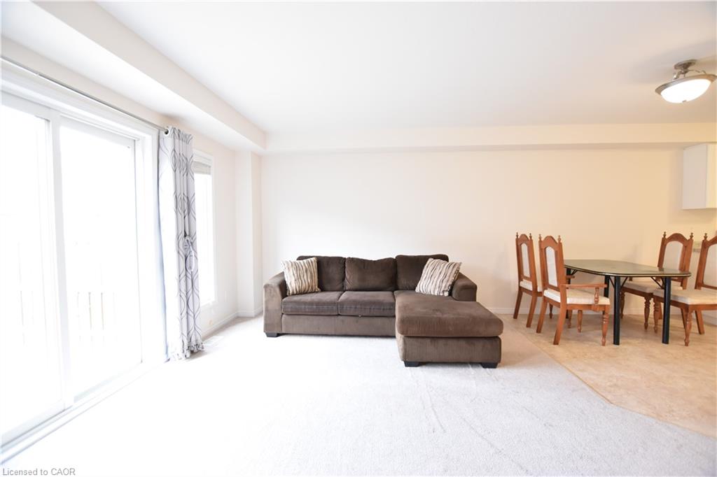52 Meadowridge Street Property Photo 4