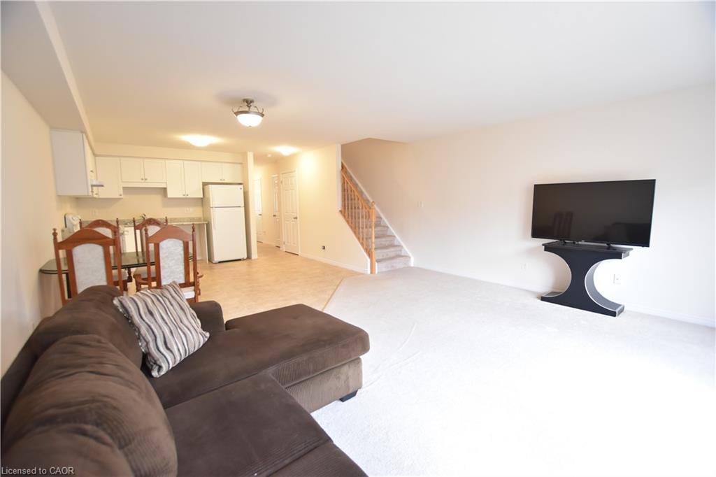 52 Meadowridge Street Property Photo 8