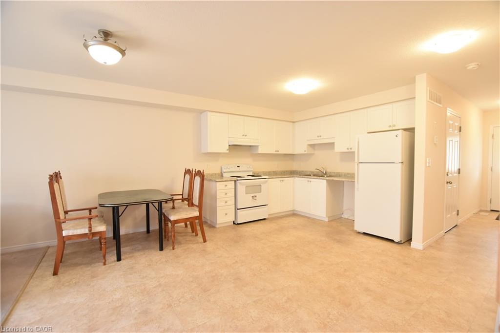 52 Meadowridge Street Property Photo 14