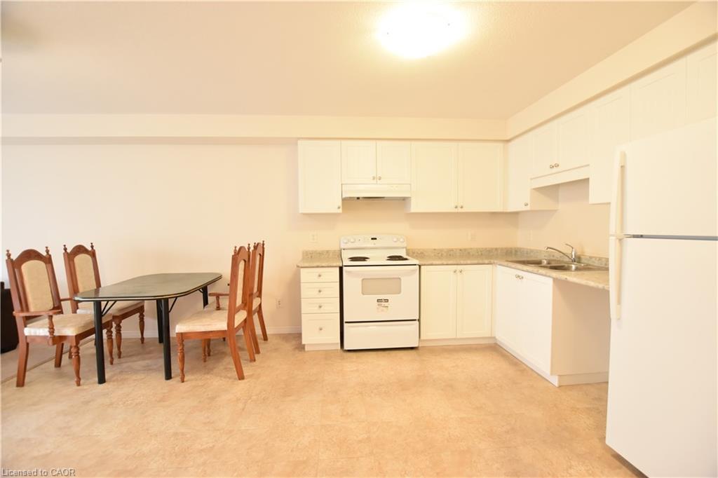 52 Meadowridge Street Property Photo 15