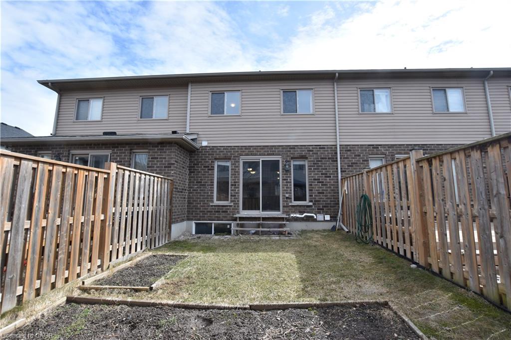 52 Meadowridge Street Property Photo 20