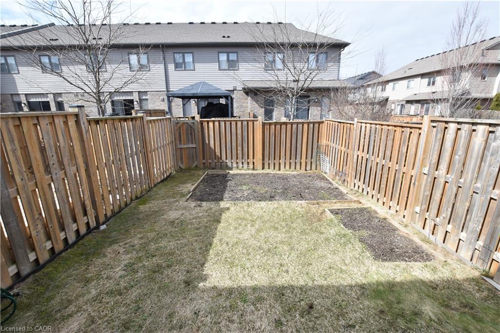 52 Meadowridge Street Property Photo 24