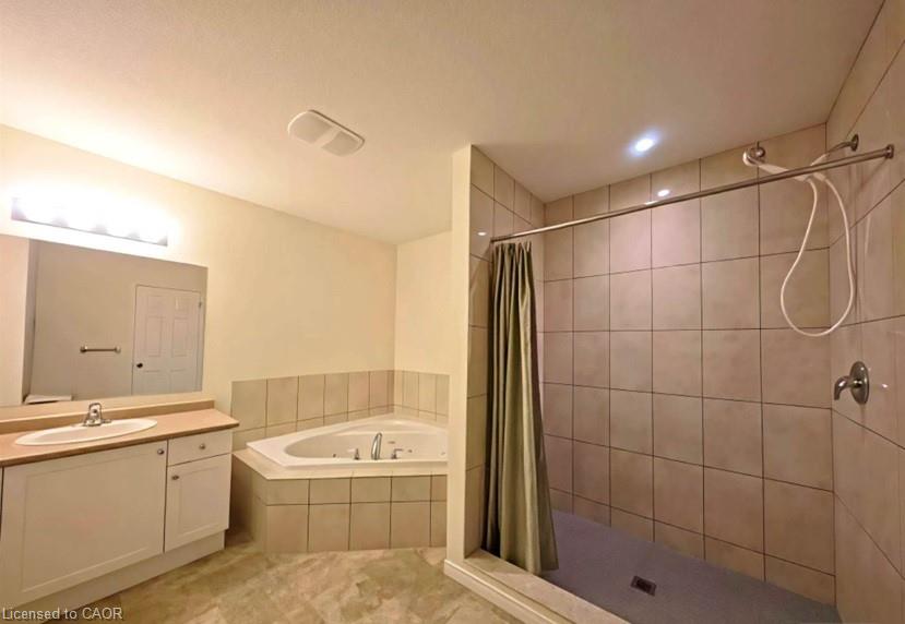 52 Meadowridge Street Property Photo 32