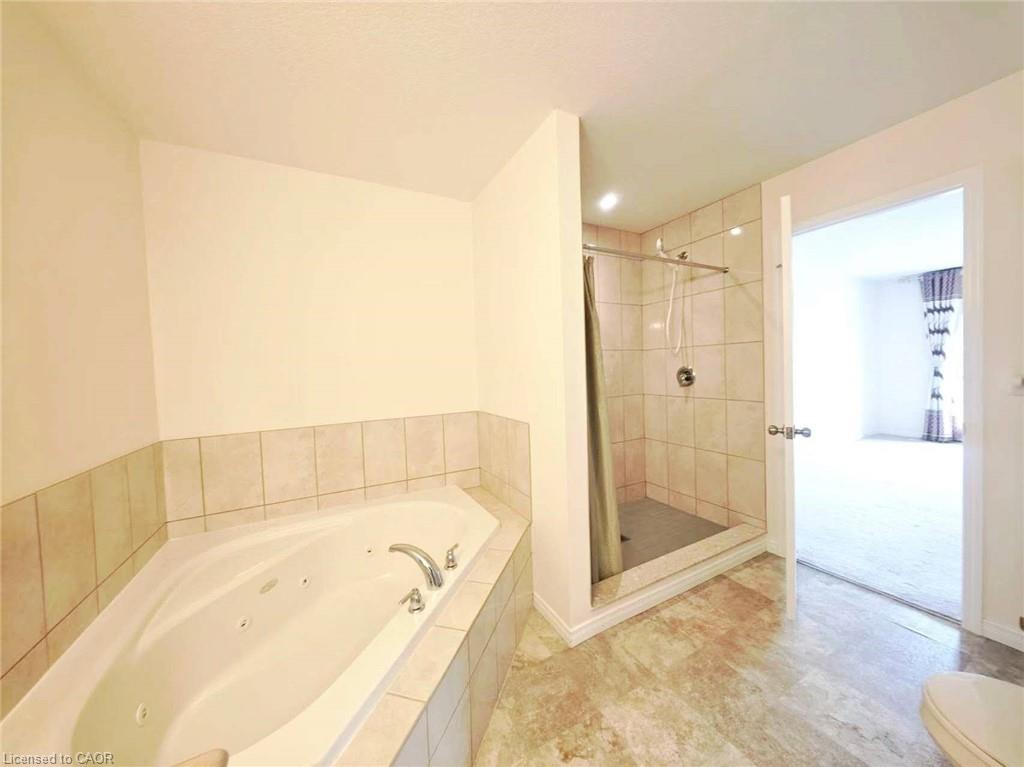 52 Meadowridge Street Property Photo 35