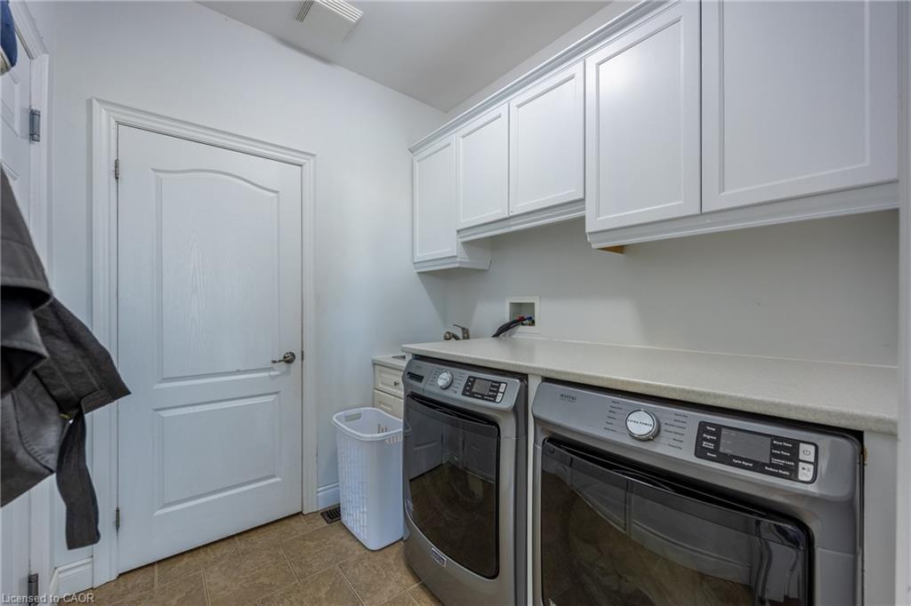 100 Backus Drive Property Photo 11