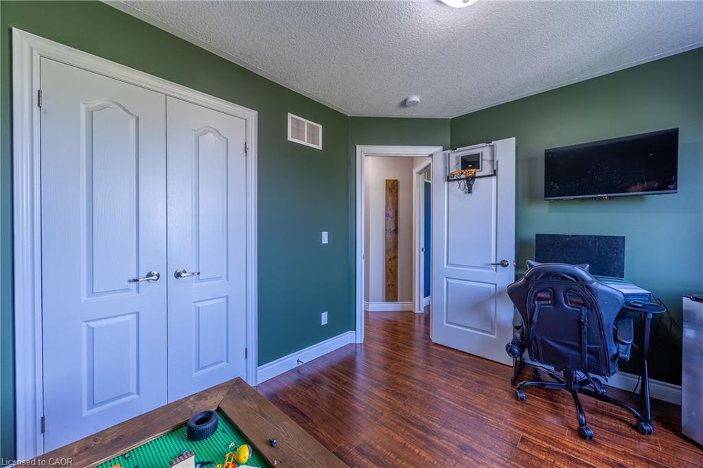 100 Backus Drive Property Photo 23