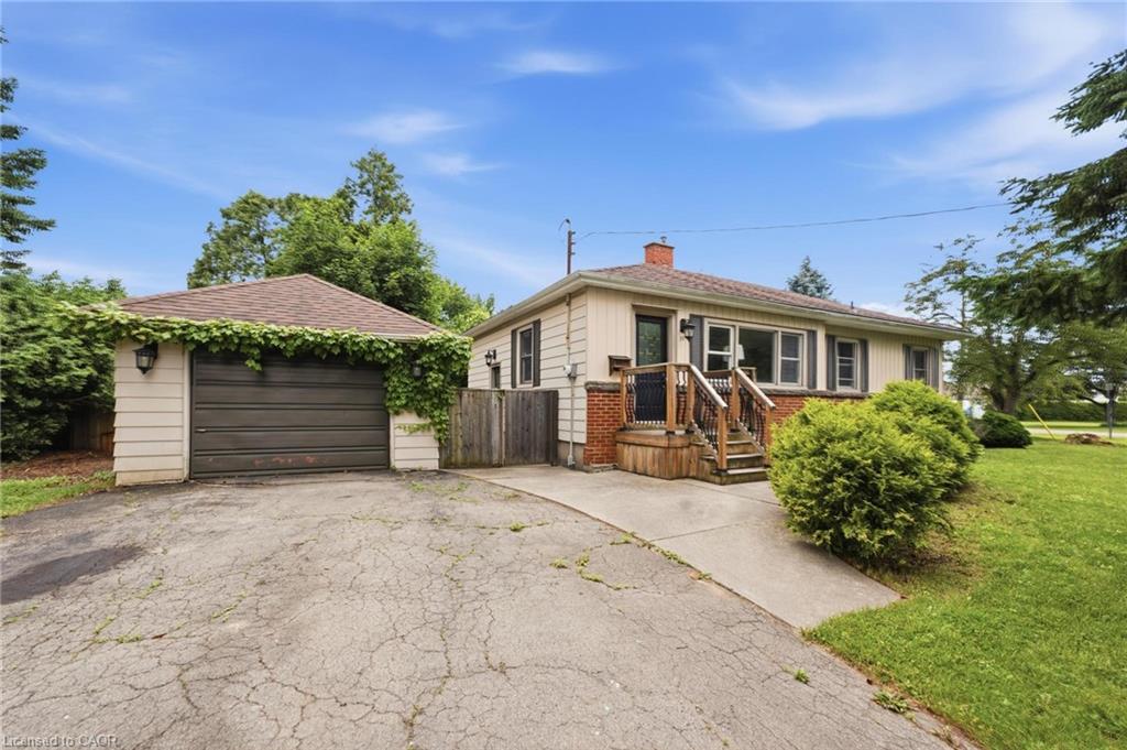 16 Carrington Court Property Photo 3