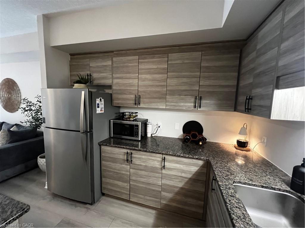 89-25 Isherwood Avenue Property Photo 6