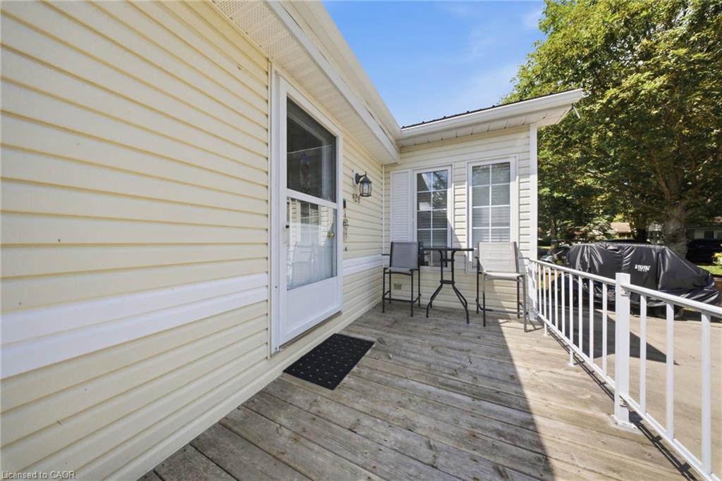 428 Pine Pass Property Photo 5