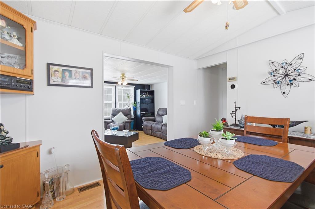 428 Pine Pass Property Photo 18