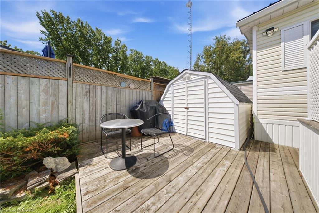 428 Pine Pass Property Photo 33