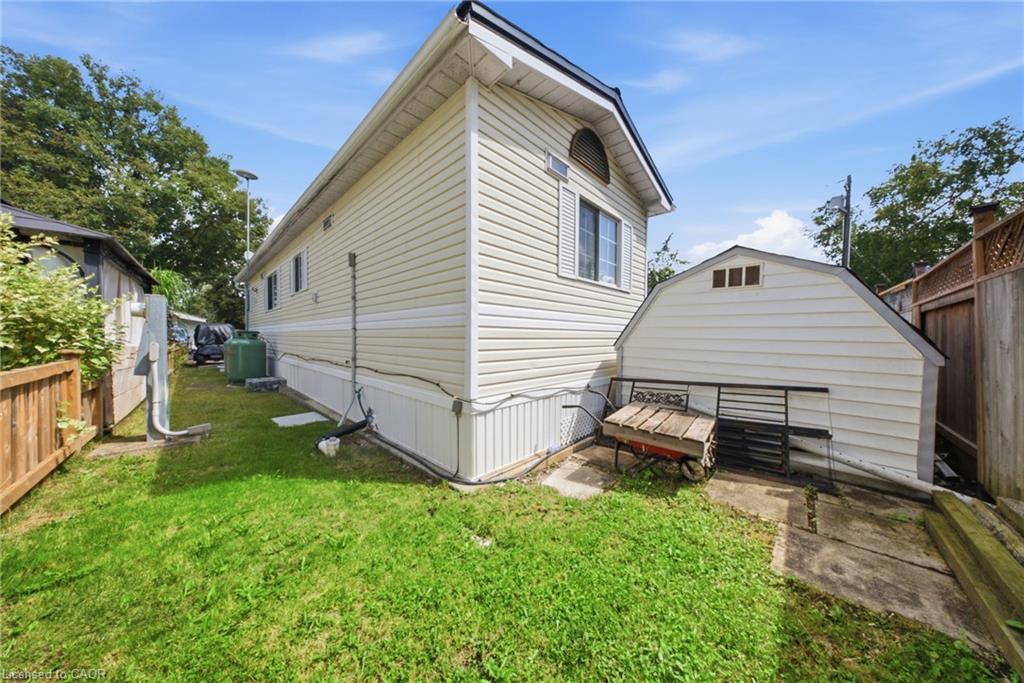 428 Pine Pass Property Photo 42
