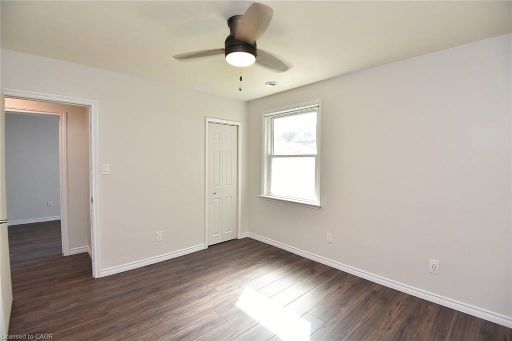 282 East 38th Street Property Photo 16
