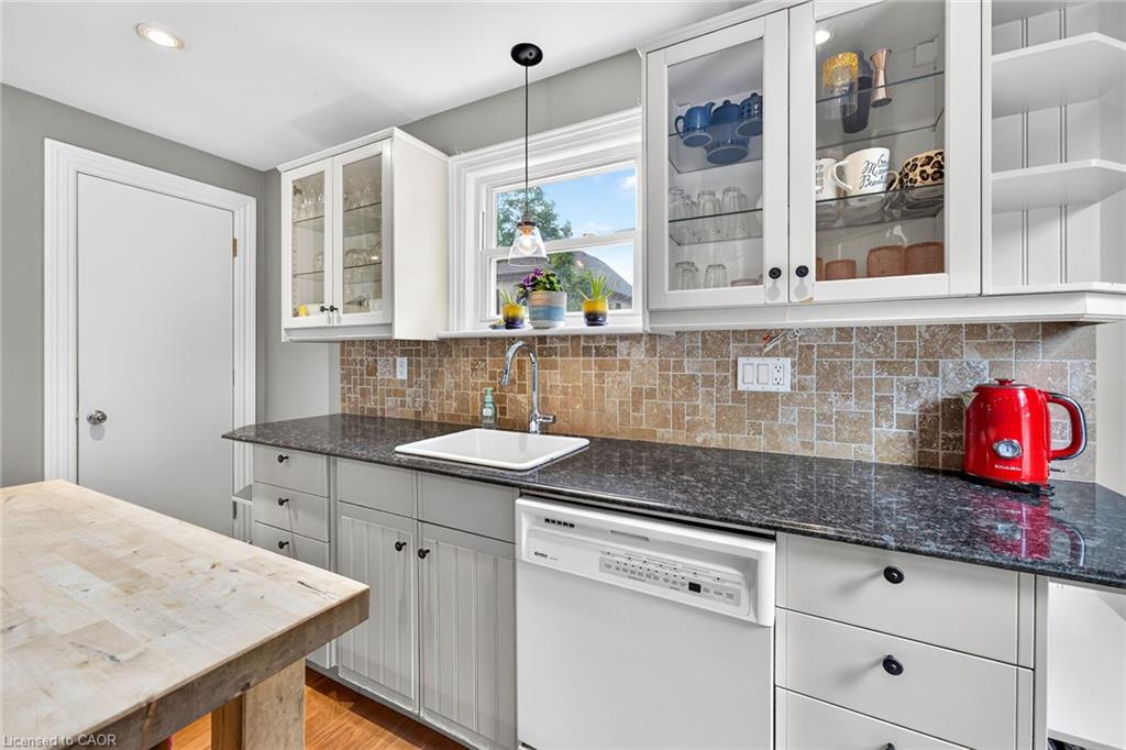 16 Witherspoon Street Property Photo 17