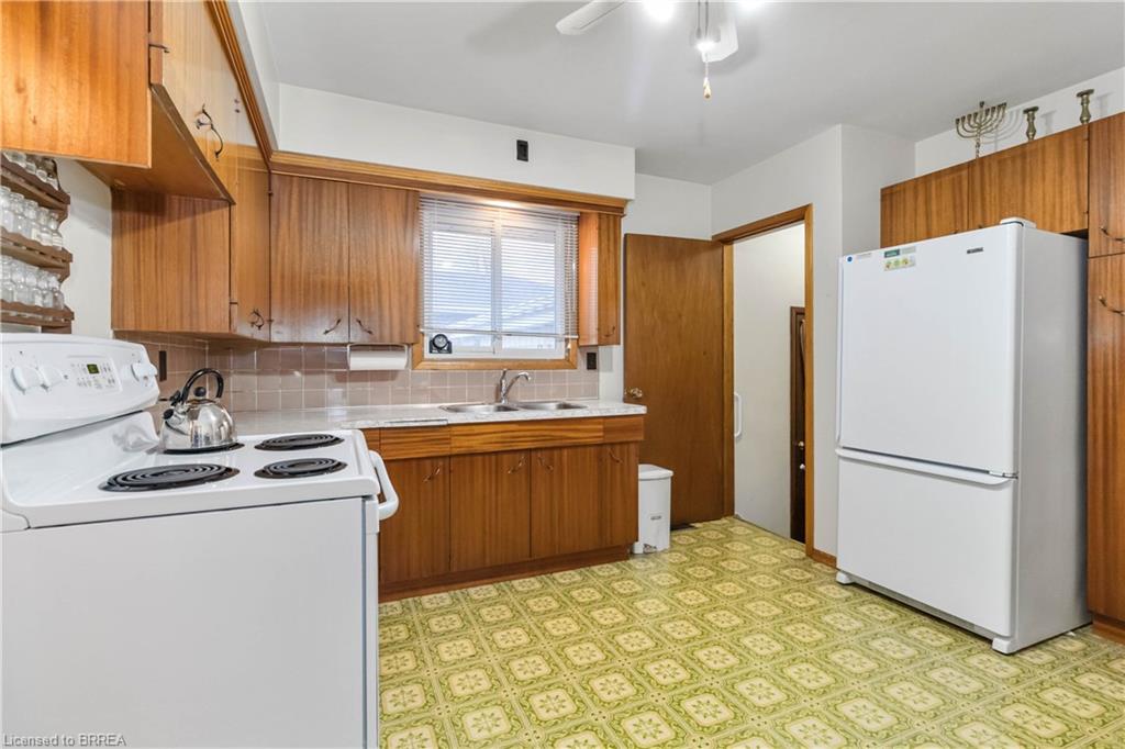 16 Paris Road Property Photo 13