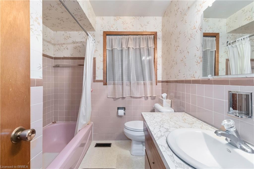 16 Paris Road Property Photo 21