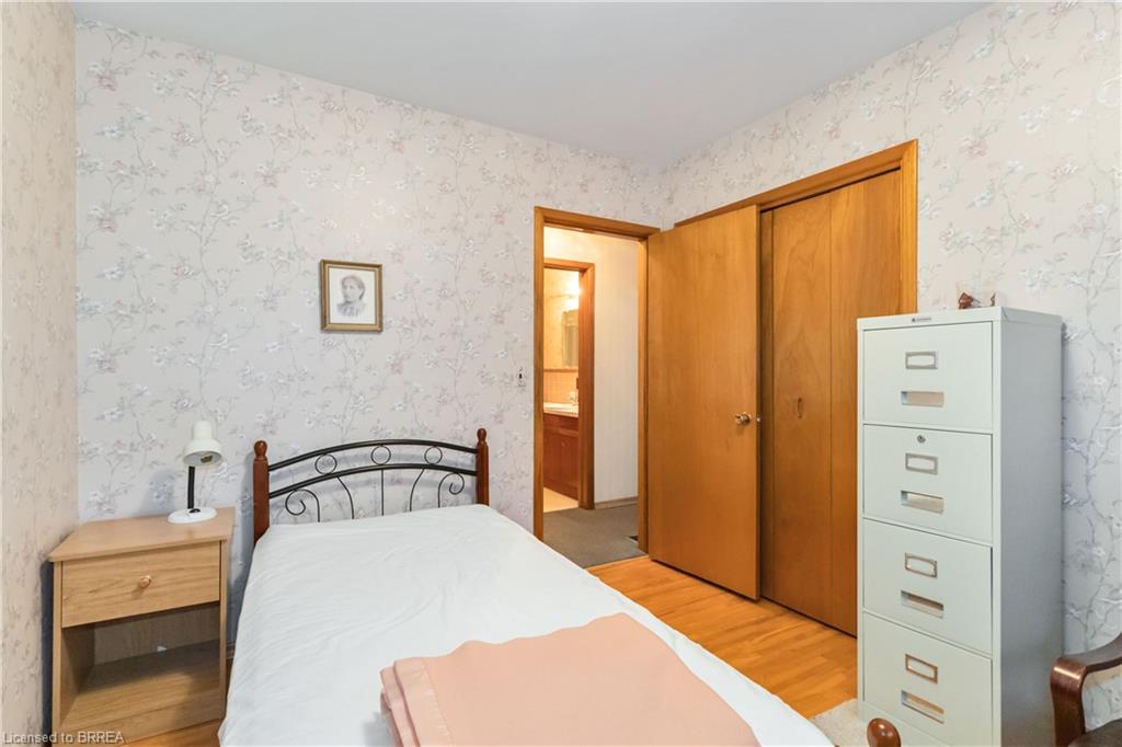 16 Paris Road Property Photo 24