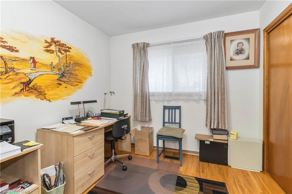 16 Paris Road Property Photo 29