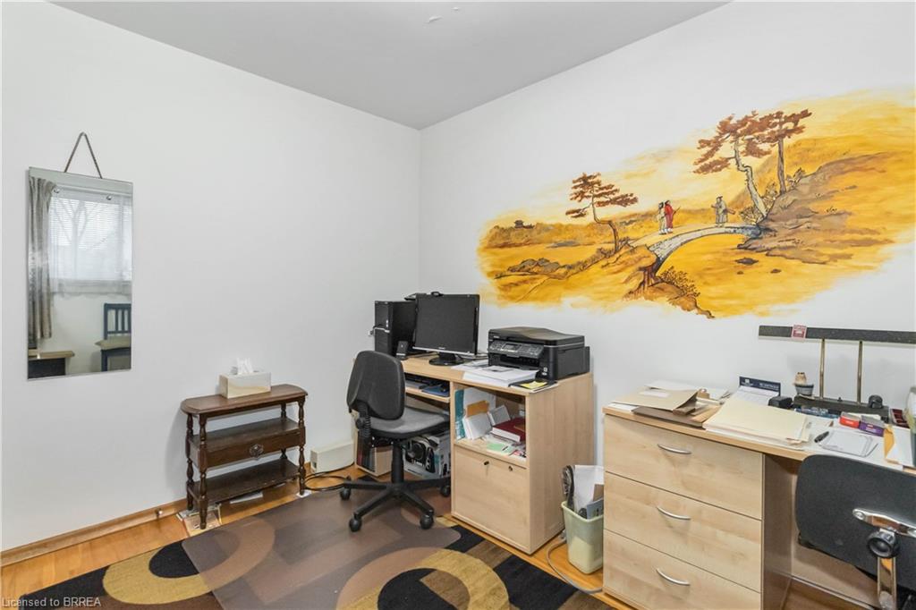 16 Paris Road Property Photo 30