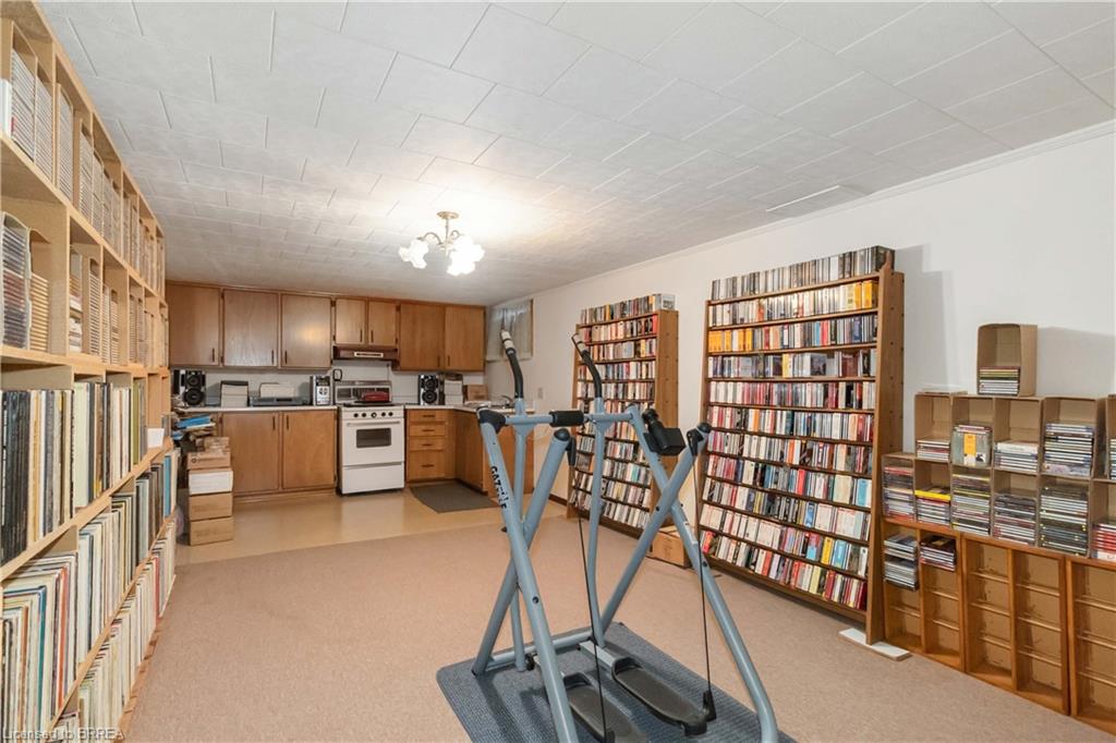 16 Paris Road Property Photo 36