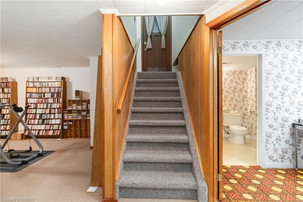 16 Paris Road Property Photo 43